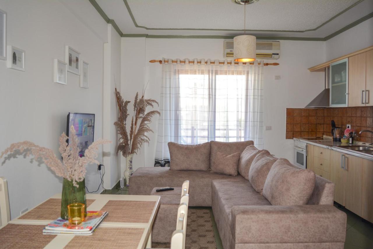 Moraceae Lovely Apartment Tirana Bagian luar foto